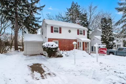 824 Lakeway Ave, Kalamazoo, MI 49001