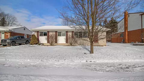 36538 Avondale St, Westland, MI 48186