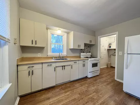 2404 Midday St, Jackson, MI 49203 photo 11