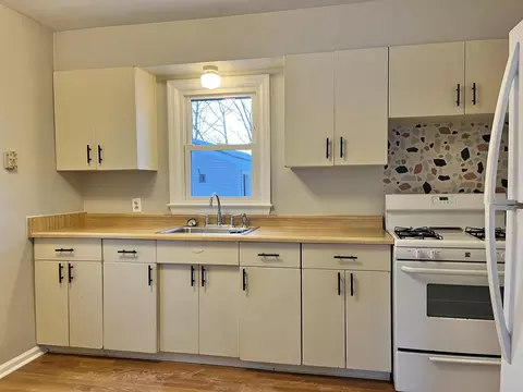 2404 Midday St, Jackson, MI 49203 photo 10
