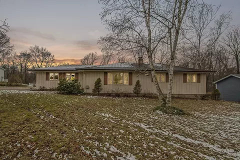 2440 Kruger Dr, Niles, MI 49120