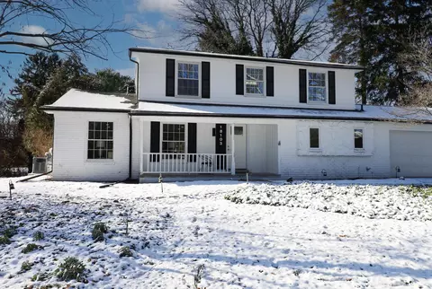 18103 Riverside Dr, Beverly Hills, MI 48025