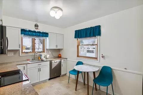 412 Massoit St, Clawson, MI 48017 photo 9