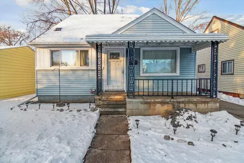 412 Massoit St, Clawson, MI 48017