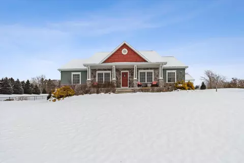 1041 Sleeping Meadow Dr, Mason, MI 48854