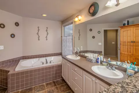 4554 Waugh Rd, Owosso, MI 48867 photo 22