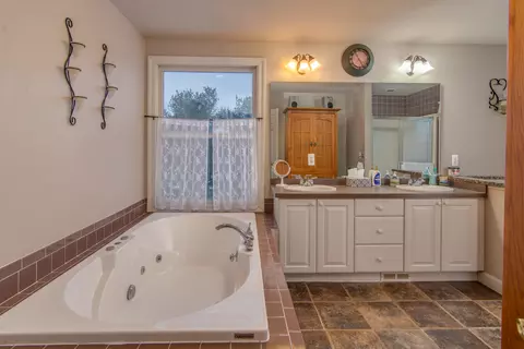 4554 Waugh Rd, Owosso, MI 48867 photo 21