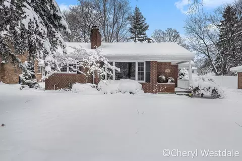 1918 Hutchinson Ave SE, Grand Rapids, MI 49506