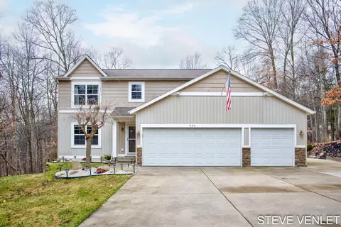 920 Tibalew Dr NW, Sparta, MI 49345