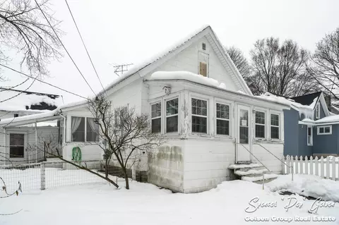 706 Broas St, Belding, MI 48809