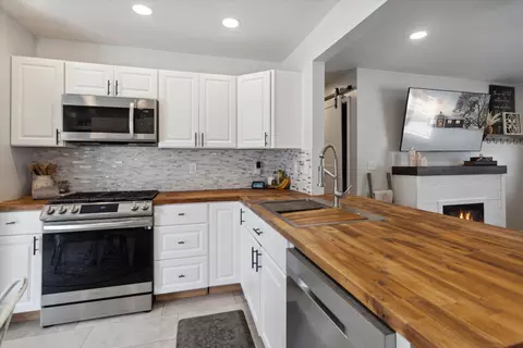 509 W Gilson St, Edmore, MI 48829 photo 16