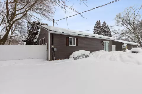 509 W Gilson St, Edmore, MI 48829 photo 46