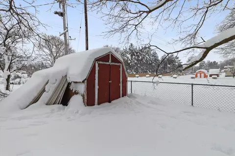 509 W Gilson St, Edmore, MI 48829 photo 47