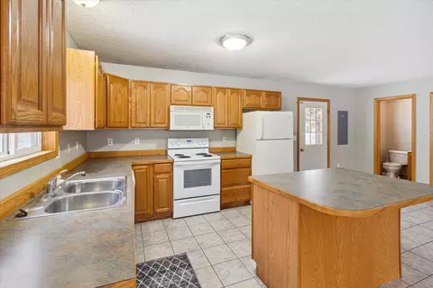 109 E Walnut St, Stanton, MI 48888 photo 14
