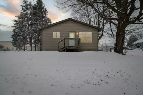 109 E Walnut St, Stanton, MI 48888 photo 2