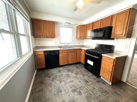 302 Hague Ave, Jackson, MI 49203 photo 10