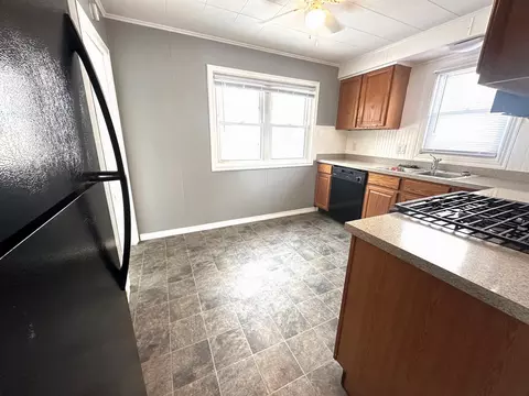 302 Hague Ave, Jackson, MI 49203 photo 8