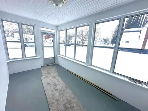 726 N State St, Jackson, MI 49202 photo 3