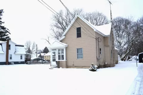 726 N State St, Jackson, MI 49202 photo 2
