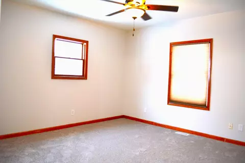 726 N State St, Jackson, MI 49202 photo 6