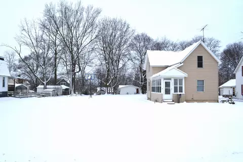 726 N State St, Jackson, MI 49202