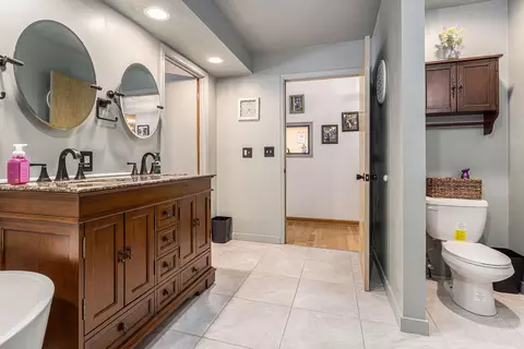 Bath - 23143 River Run Rd, Mendon, MI 49072 photo 1 of 3
