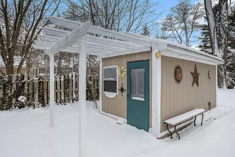 Exterior - 23143 River Run Rd, Mendon, MI 49072 photo 7 of 13