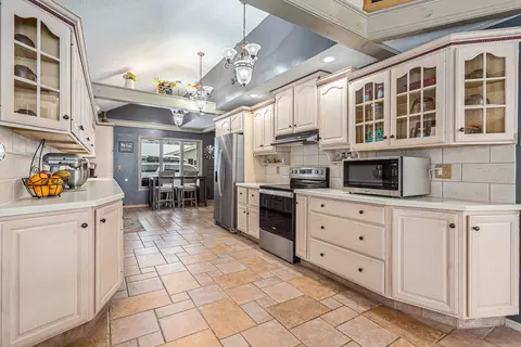 Kitchen - 23143 River Run Rd, Mendon, MI 49072 photo 3 of 3