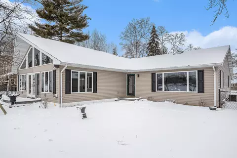 Exterior - 23143 River Run Rd, Mendon, MI 49072 photo 6 of 13