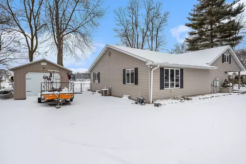 Exterior - 23143 River Run Rd, Mendon, MI 49072 photo 4 of 13