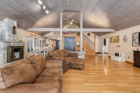 Living - 23143 River Run Rd, Mendon, MI 49072 photo 1 of 4