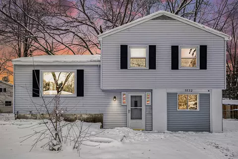 5532 Chatham St, Portage, MI 49002