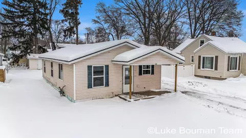 103 E 34th St, Holland, MI 49423