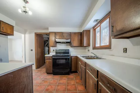 16011 Dodge St, Romulus, MI 48174 photo 9