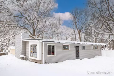 1111 Stokes St NE, Grand Rapids, MI 49505