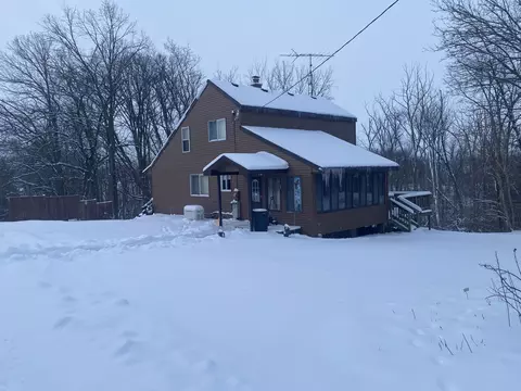 2640 Snyder Rd, Hillsdale, MI 49242