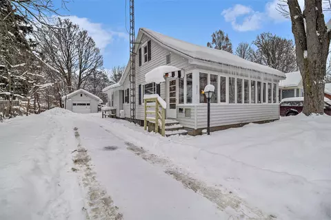 811 S Division St, Whitehall, MI 49461