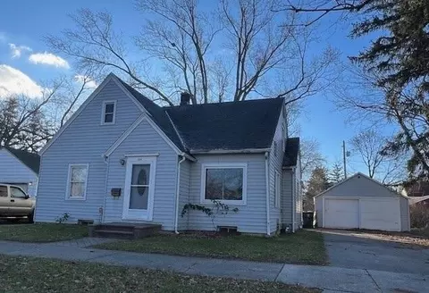 250 E 15th St, Holland, MI 49423