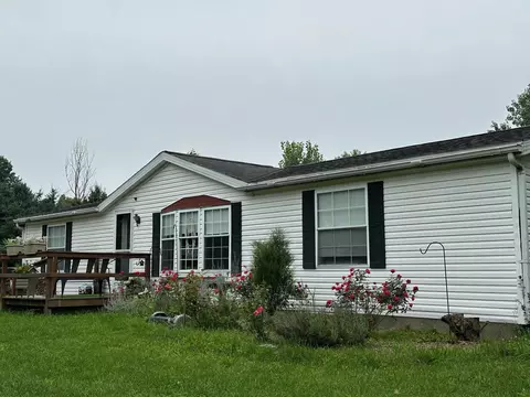 67580 40th St, Paw Paw, MI 49079