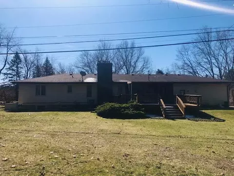 Exterior - 845 E Wardlow Rd, Highland, MI 48356 photo 6 of 9