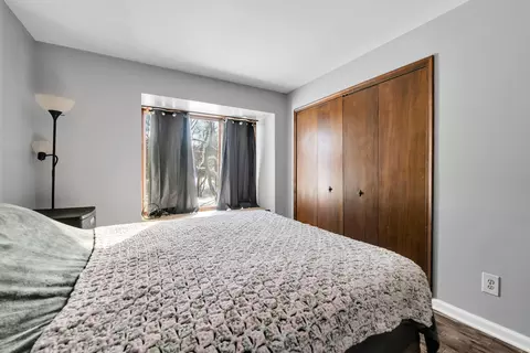 Bedroom - 845 E Wardlow Rd, Highland, MI 48356 photo 3 of 6