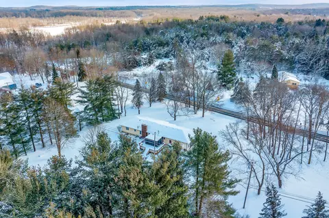 View/Area - 845 E Wardlow Rd, Highland, MI 48356 photo 2 of 6