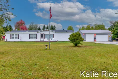 7110 Meinert Park Rd, Montague, MI 49437