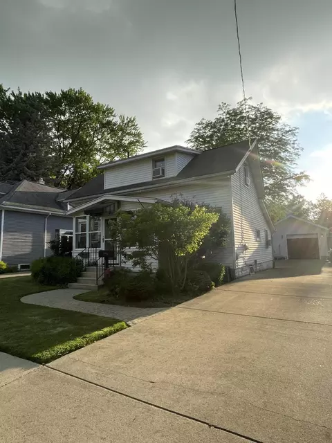 406 Giles Ave, Blissfield, MI 49228