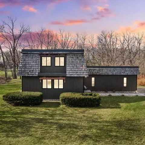 3615 Trudy Ln, Ann Arbor, MI 48105