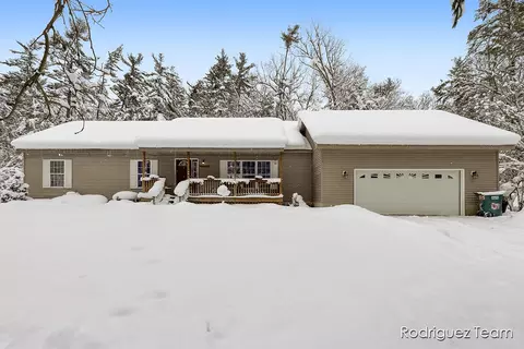 6770 Sweeter Rd, Twin Lake, MI 49457