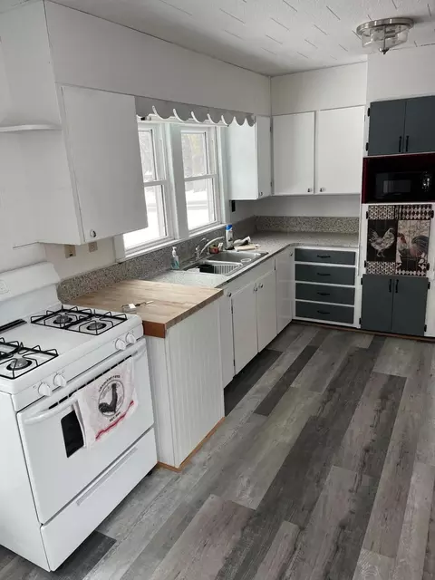 280 Station St, Constantine, MI 49042 photo 4