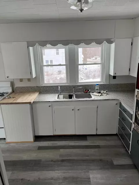 280 Station St, Constantine, MI 49042 photo 3