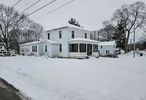 280 Station St, Constantine, MI 49042