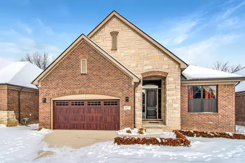 3877 Reserve Dr, Sterling Heights, MI 48314